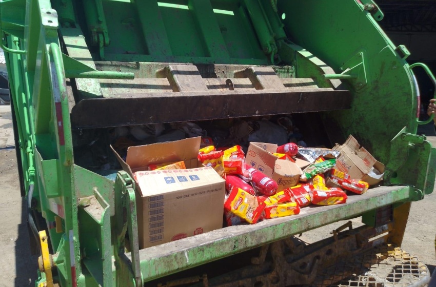 Vigilância Sanitária apreende 1.350 kg de produtos fora da validade durante o fim de semana