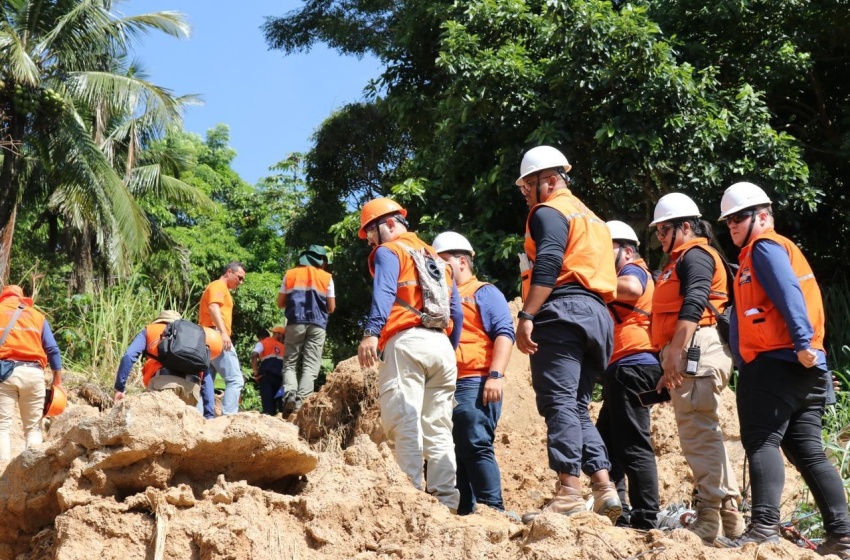Defesa Civil de Maceió faz vistorias em residências afetadas por fortes chuvas em São Sebastião/SP