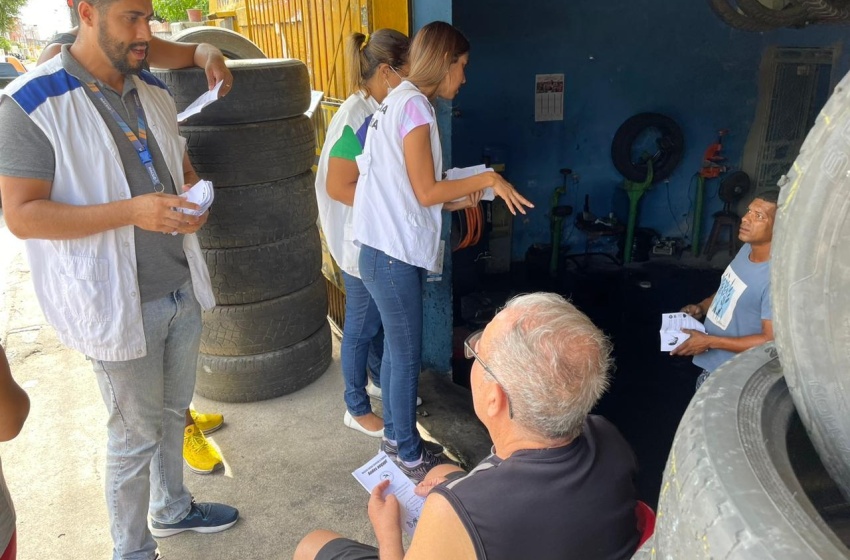 Vigilância Sanitária realiza ação educativa de combate à dengue, zika e chikungunya