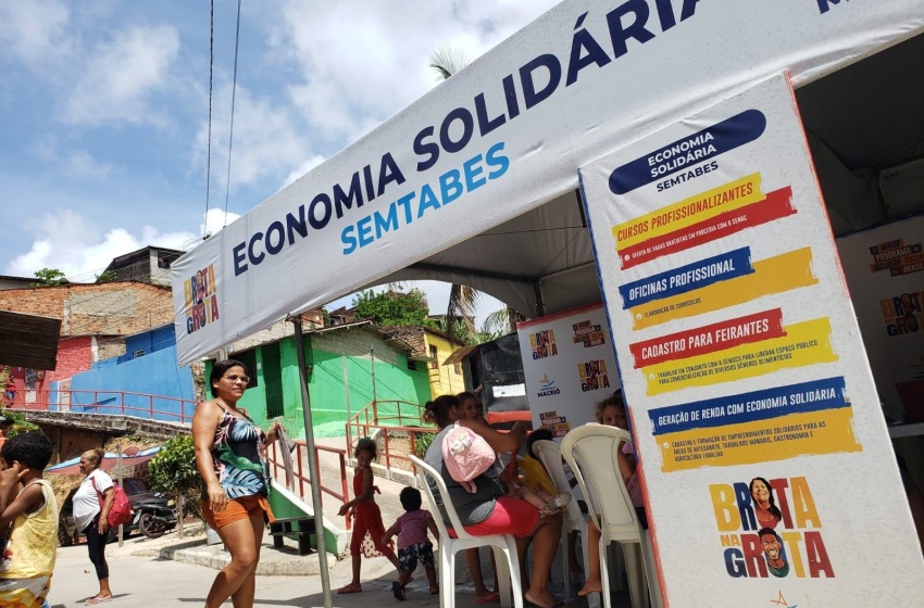 Brota na Grota: Serviços da Semtabes são levados aos moradores da Grota do Canaã