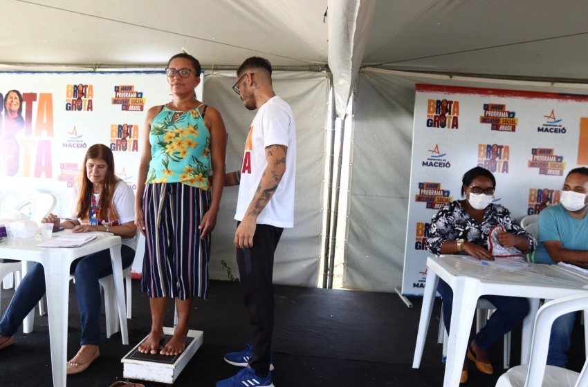 Brota na Grota: Moradores do litoral Norte são beneficiados com serviços da Educação