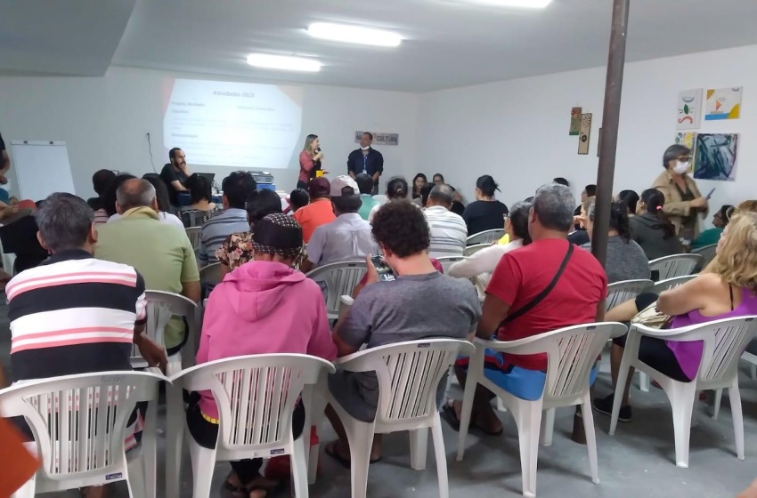 Caps Rostan Silvestre promove oficinas de artesanato para usuários