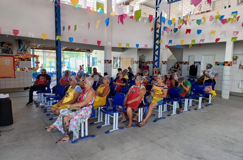 No Biu, Escola Municipal Paulo Bandeira promove ação sobre reaproveitamento alimentar