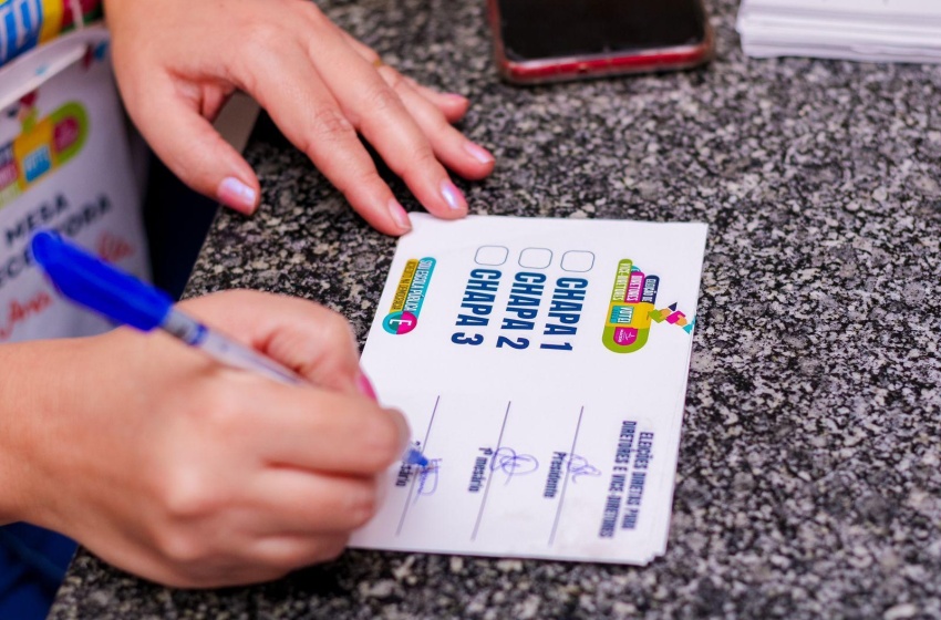 Escolas municipais participam de segunda chamada do processo eleitoral de diretores