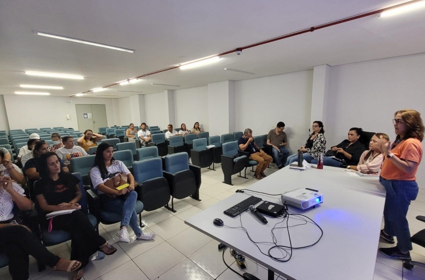 Encontro debate assistência aos pacientes com sífilis, HIV e hepatites virais