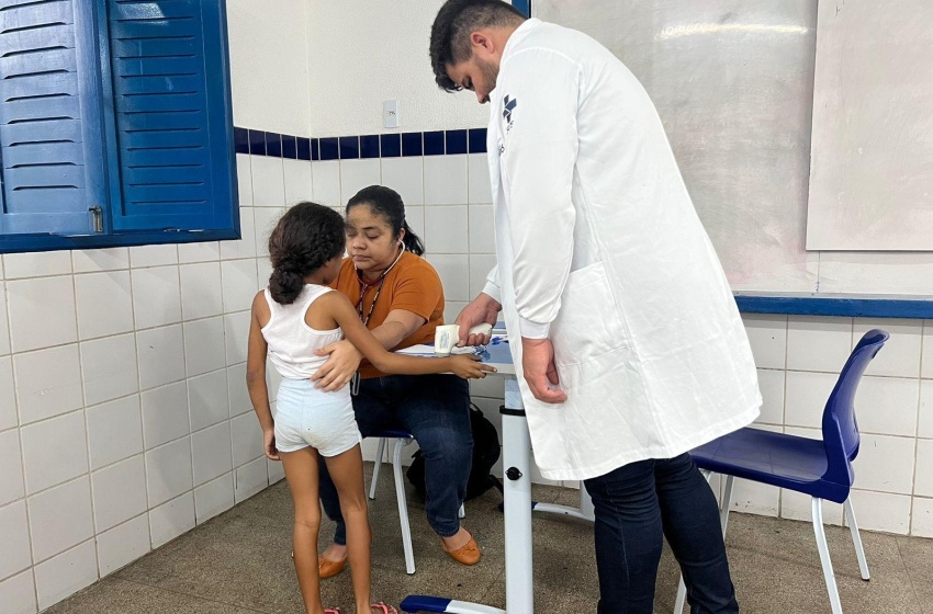 Saúde leva assistência médica às famílias atingidas pelas chuvas