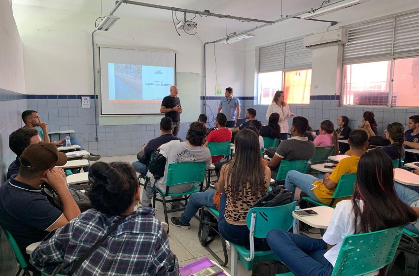 Seminfra apresenta projeto da obra de contenção marítima a alunos do IFAL