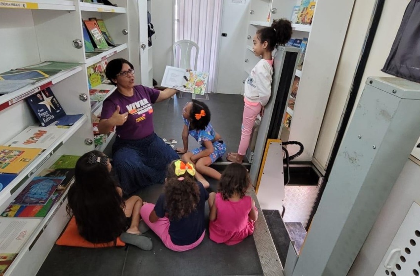Educação leva atendimentos às crianças na ação do "Arena Empoderamento Feminino"