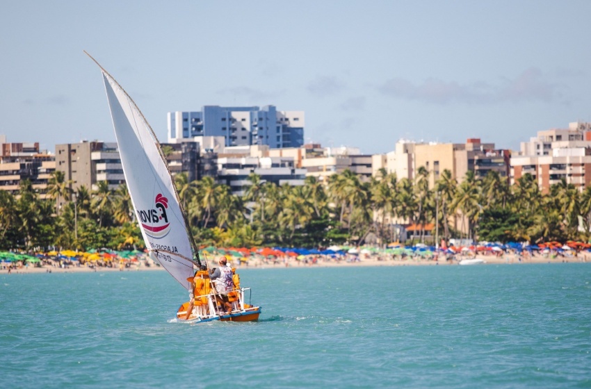 Prefeitura de Maceió lança Curso Básico de Espanhol para profissionais do turismo da orla