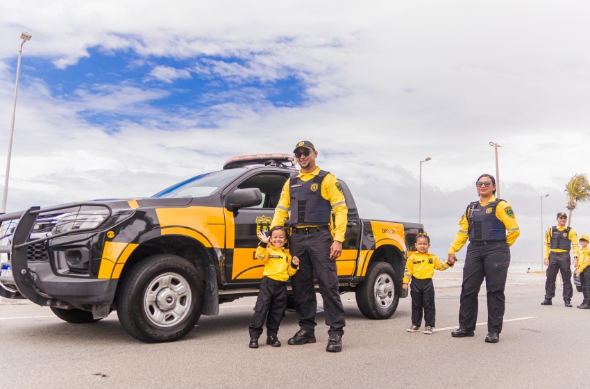 Equipes do DMTT e agentes mirins participam de desfile da Independência
