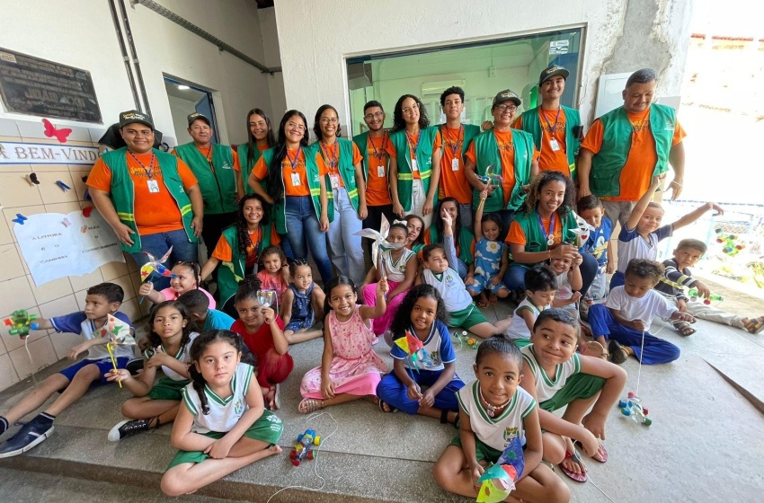 Alurb realiza atividades sustentáveis em escola no Jacintinho