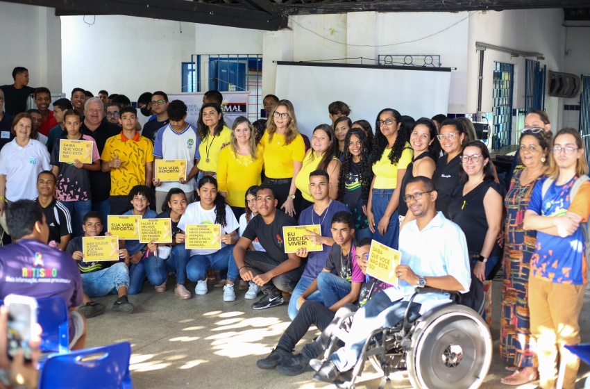 Educação de Maceió e Esmal realizam palestra em escola sobre o Setembro Amarelo