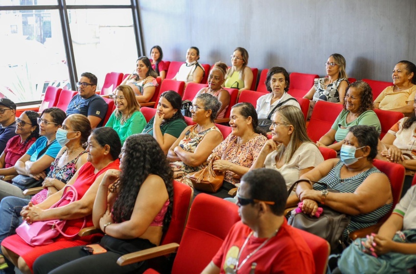 Semed inicia primeira formação de boas práticas para mais de 400 merendeiros