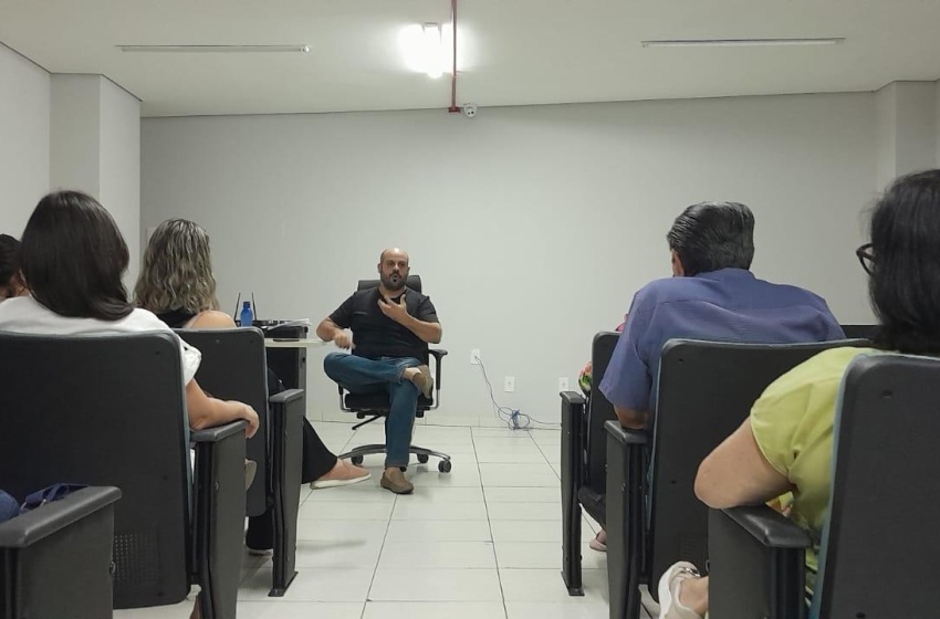 SMS promove diálogo sobre saúde mental com servidores