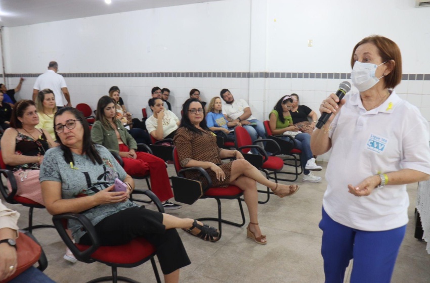 Servidores da Educação participam de palestra sobre autocuidado, saúde mental e qualidade de vida