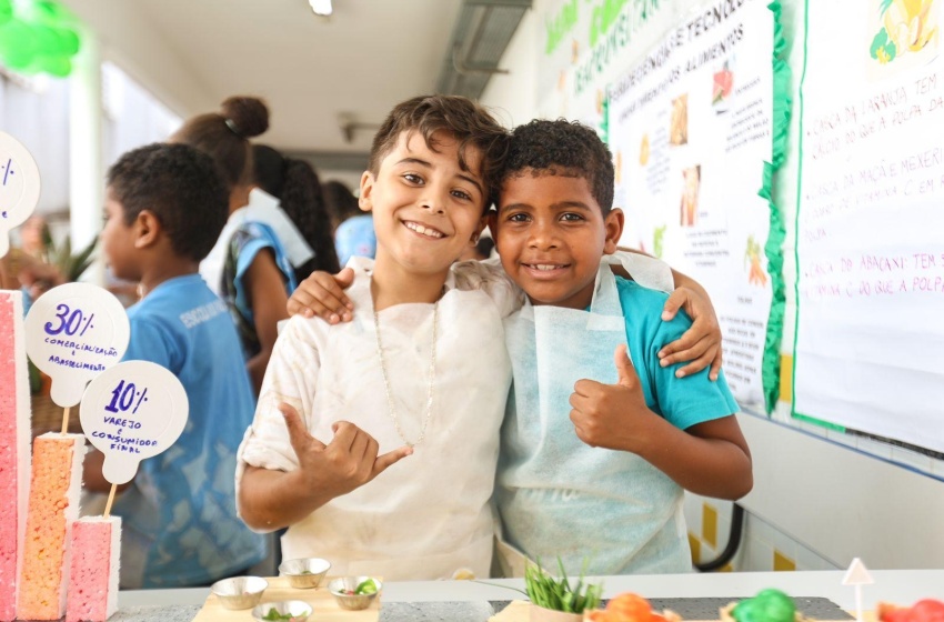Escolas da rede municipal participam da Caminhada da Paz, neste sábado (7)