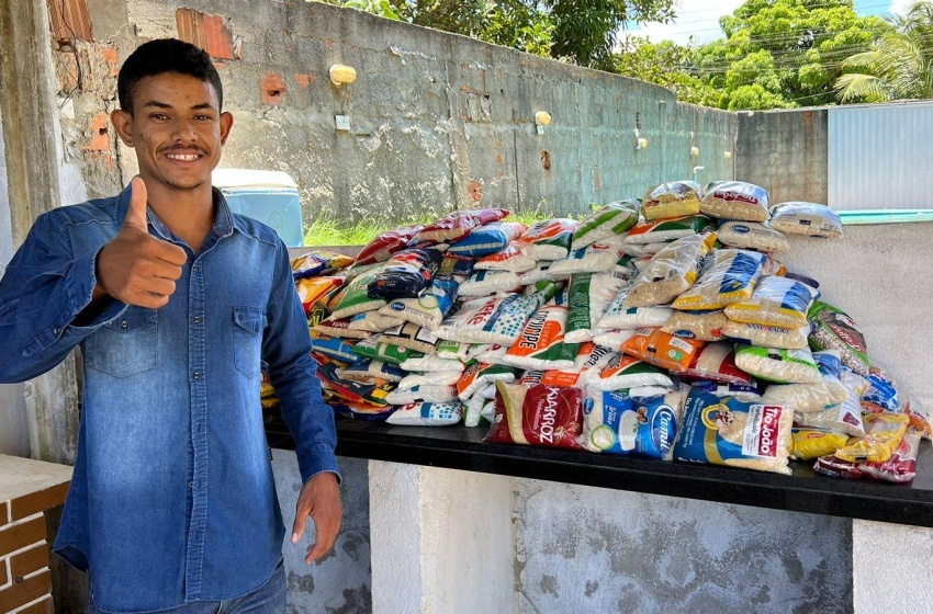 Entidades recebem mais de duas toneladas de alimentos arrecadados no Circuito Maceió é Massa