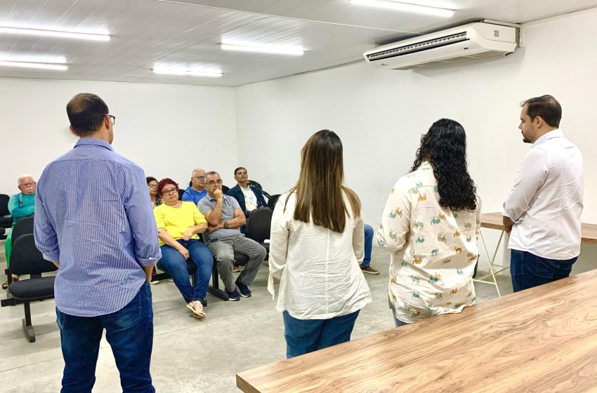 Semsc e comerciantes discutem retirada de publicidade irregular das bancas de revistas
