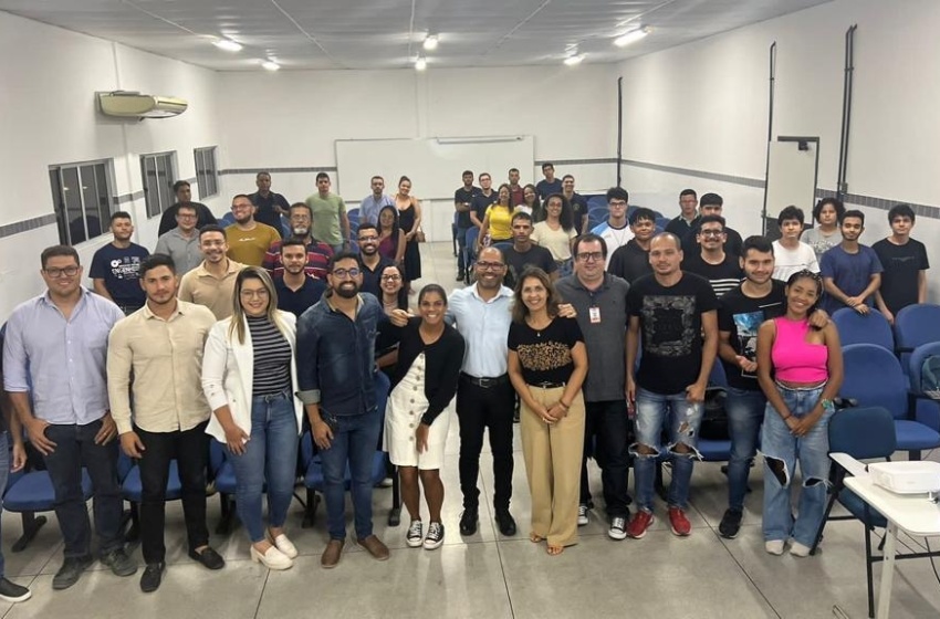 Seminfra apresenta a alunos de Engenharia tecnologias usadas em obras da Prefeitura