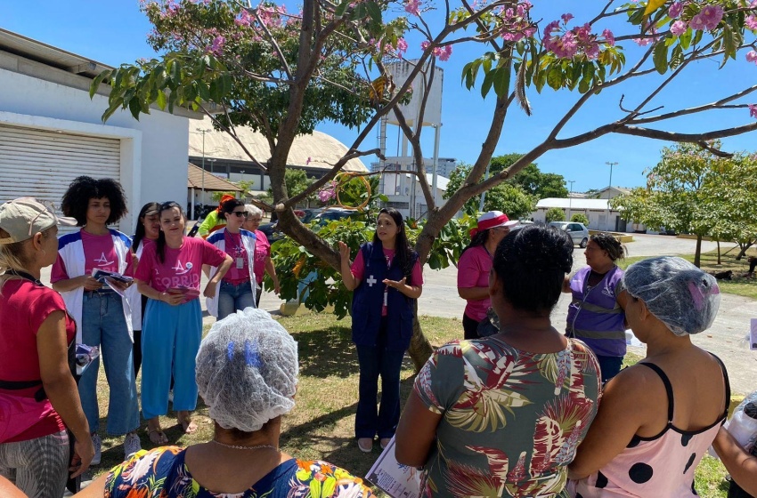 Ação de conscientização sobre a saúde da mulher é levada à orla de Maceió