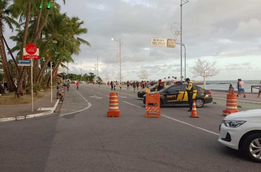Programação de Natal altera trânsito na orla de Maceió