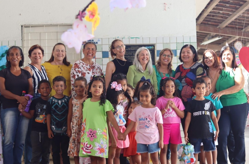 Alunos do CMEI Ruth Quintela homenageiam a escritora na 3ª Mostra de Artes