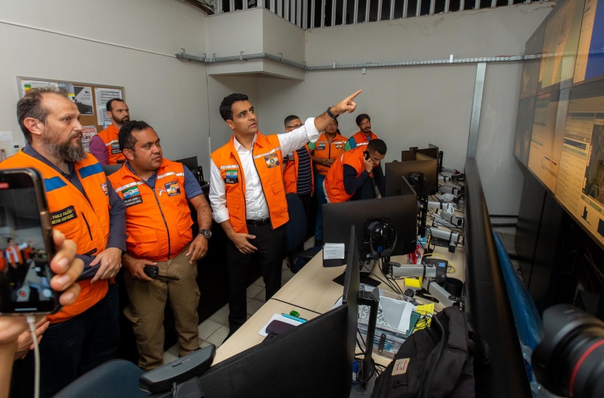Prefeitura traz Defesa Civil nacional para acompanhar área de risco em Maceió
