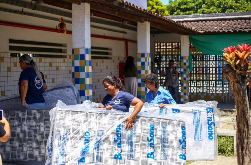 Semed contribui com escolas e transporte na assistência à população desalojada