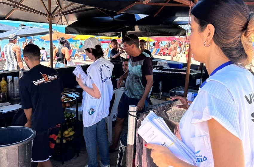 Vigilância Sanitária orienta ambulantes da orla marítima sobre segurança alimentar