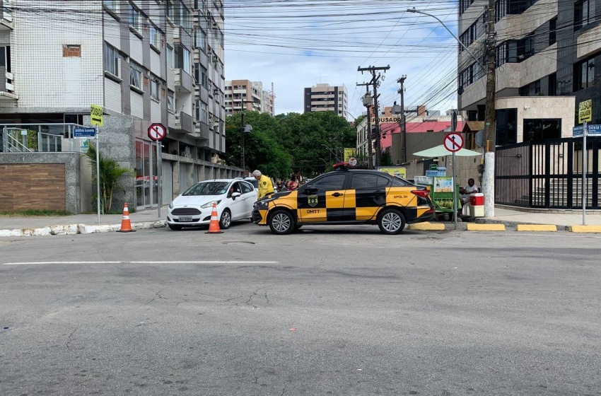 Bloqueios no trânsito garantiram segurança dos foliões durante as prévias carnavalescas