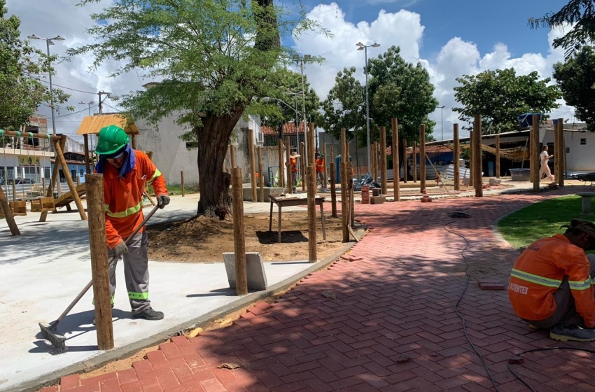 Praça Mário Jambo, no Jacintinho, recebe primeira reforma em décadas