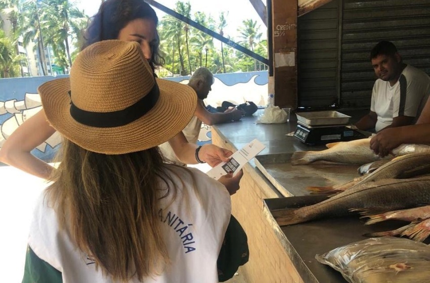 Visa Maceió intensifica orientações sobre compra de pescados