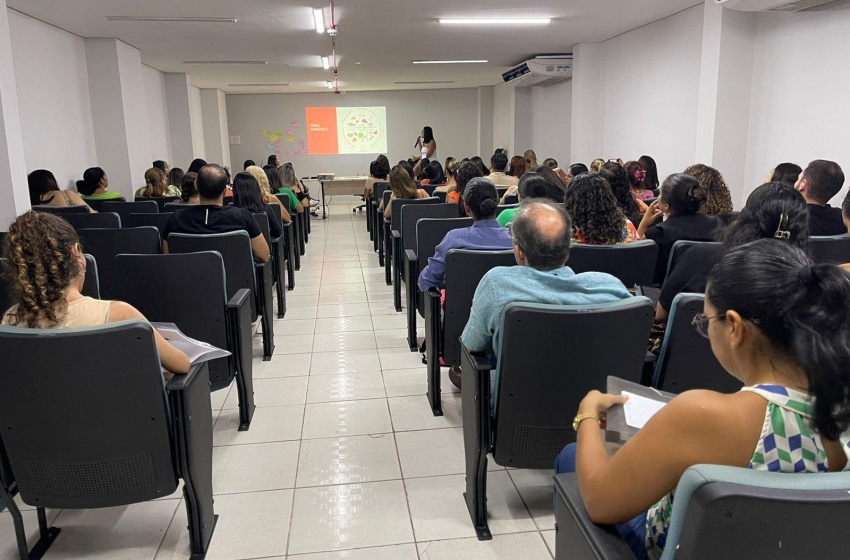 Profissionais de saúde participam de capacitação sobre atendimento a usuários que fazem bariátrica