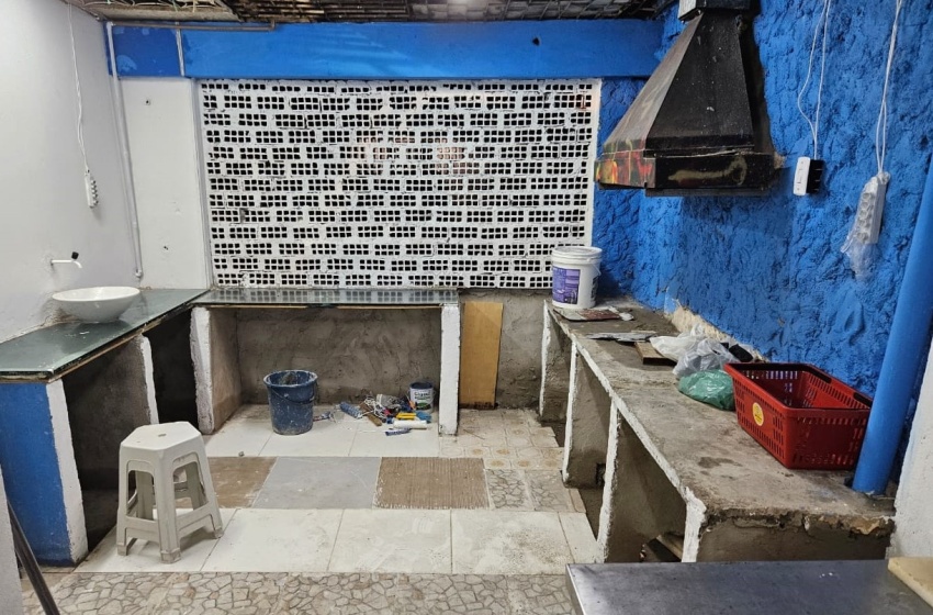 Vigilância Sanitária de Maceió interdita bar na Jatiúca