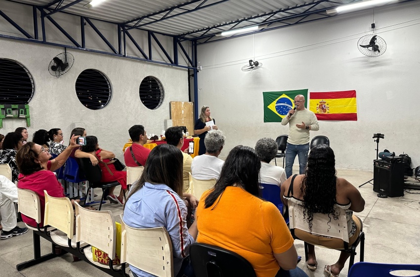 Profissionais do turismo iniciam curso de espanhol