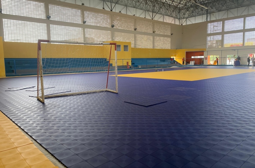 Prefeitura avança em reforma do Ginásio Arivaldo Maia no Jacintinho