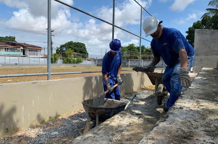 Prefeitura requalifica campo de Futebol do Barro Duro