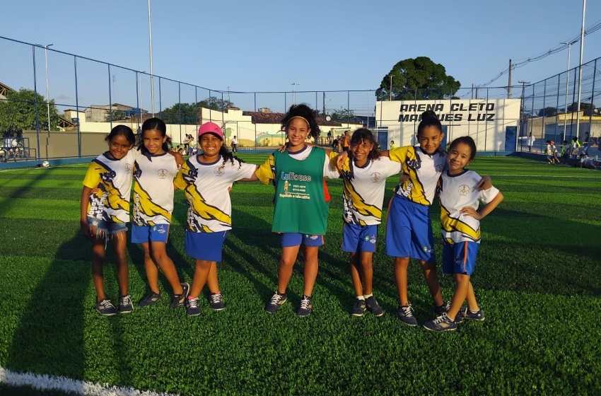 Areninha da Santa Amélia abriga jogos internos de escola municipal