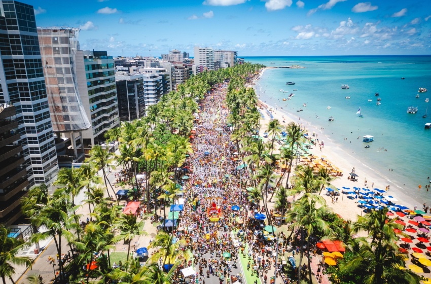 Saúde recomenda cuidados com a pele durante exposição ao sol no Carnaval