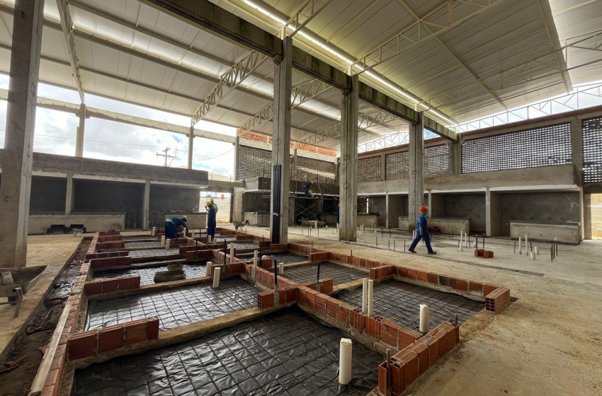 Mercado público do Benedito Bentes tem 70% das obras concluídas