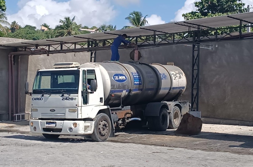 Trabalho preventivo orienta sobre transporte de água potável em Maceió