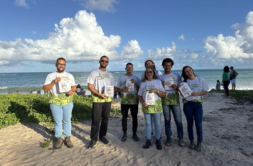 Autarquia de Limpeza Urbana participa de soltura de tartarugas na Praia de Guaxuma
