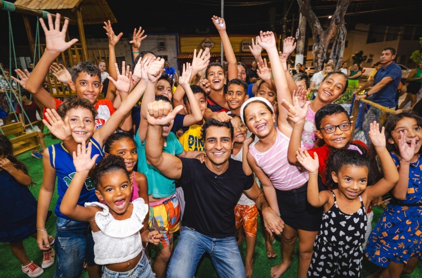 Prefeitura de Maceió entrega praça totalmente revitalizada no Poço