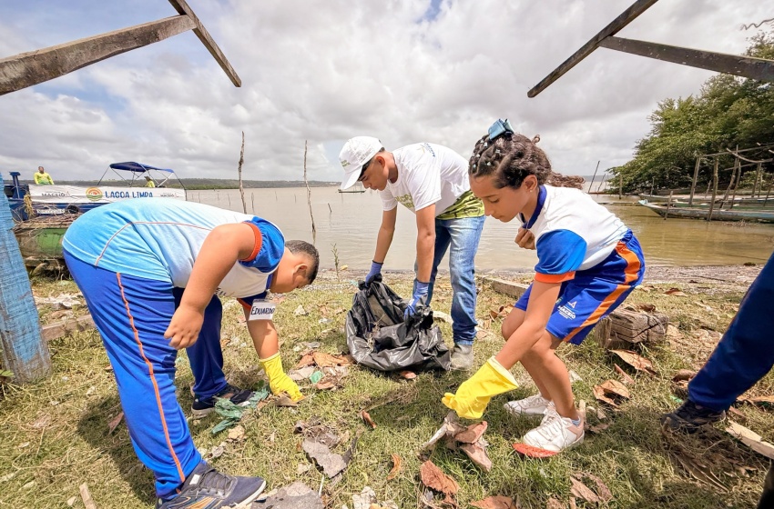 Autarquia de Limpeza Urbana realiza mutirão de limpeza na Lagoa Mundaú