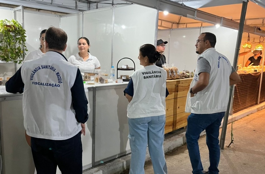 Vigilância Sanitária realiza fiscalização de comerciantes na 75ª Expoagro Alagoas