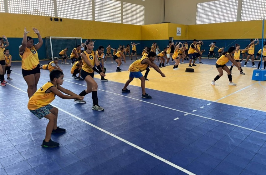 Projeto Viva Vôlei muda a vidas de crianças e adolescentes no Jacintinho