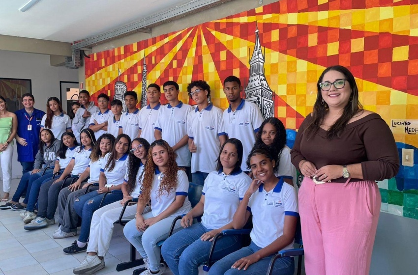 Aprendizes de curso profissionalizante recebem formação voltada ao consumo