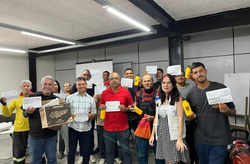 Vigilância Municipal capacita motoentregadores sobre boas práticas sanitárias