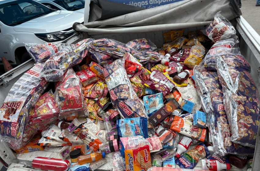 Vigilância Sanitária recolhe mais de 200 quilos de produtos impróprios para consumo em feira livre na Levada