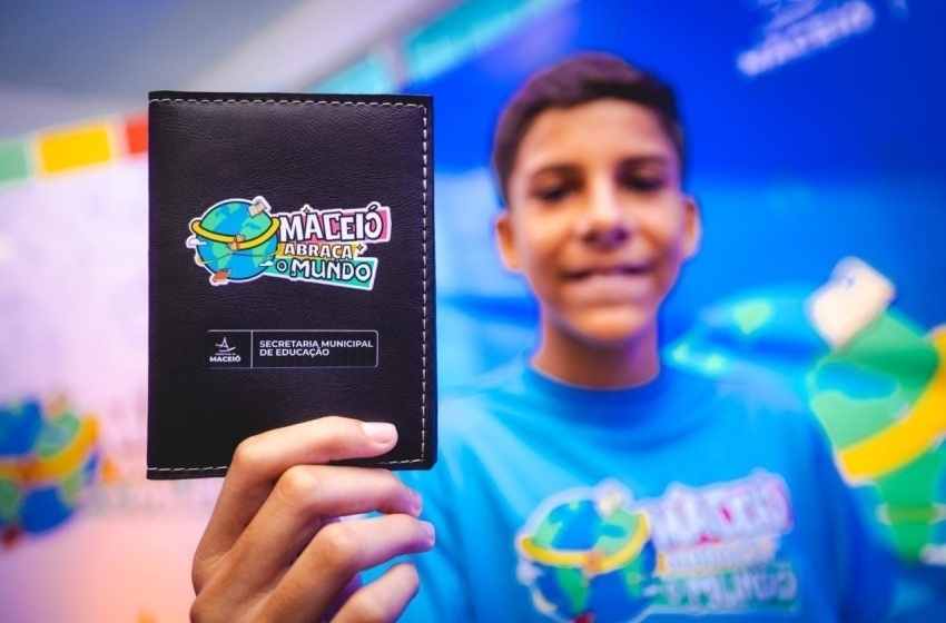 Prefeitura leva mais 50 alunos da rede municipal para intercâmbio na Inglaterra